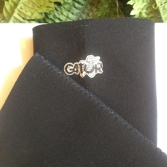 NWOT Gator Neoprene Socks-Unisex - Picture 2 of 4